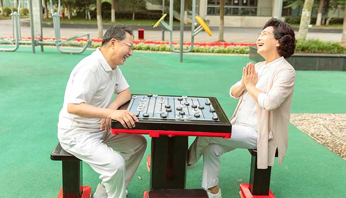梦见头发一半白一半黑什么意思 梦见头发一半白一半黑预示什么
