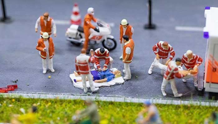 梦见有人出车祸死亡什么意思 梦见有人出车祸死亡预示什么