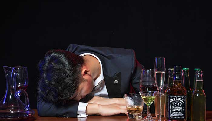 梦见醉酒是什么征兆 梦见醉酒什么意思