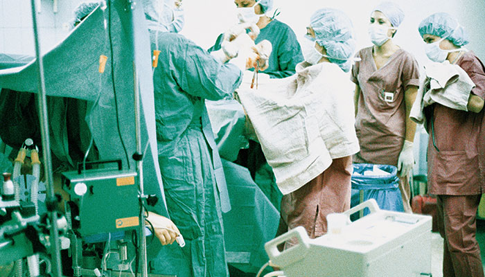 男人梦见别人生孩子难产有什么征兆 男人梦见别人生孩子难产预示什么