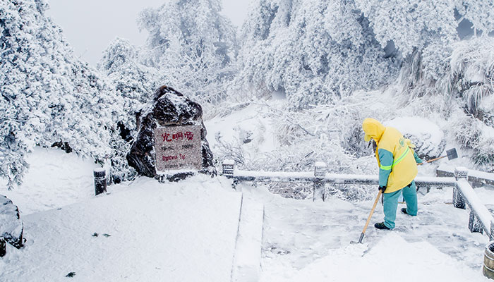 男人梦见扫雪好不好 男人梦见扫雪预示什么