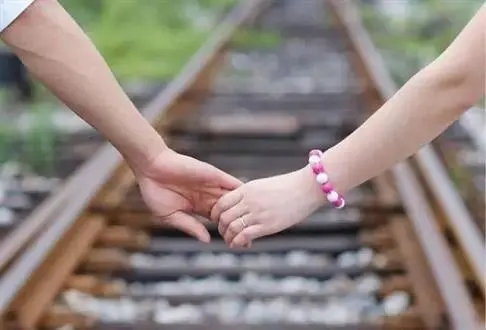1652159278638651.jpg 2022年9月21日适合订婚吗